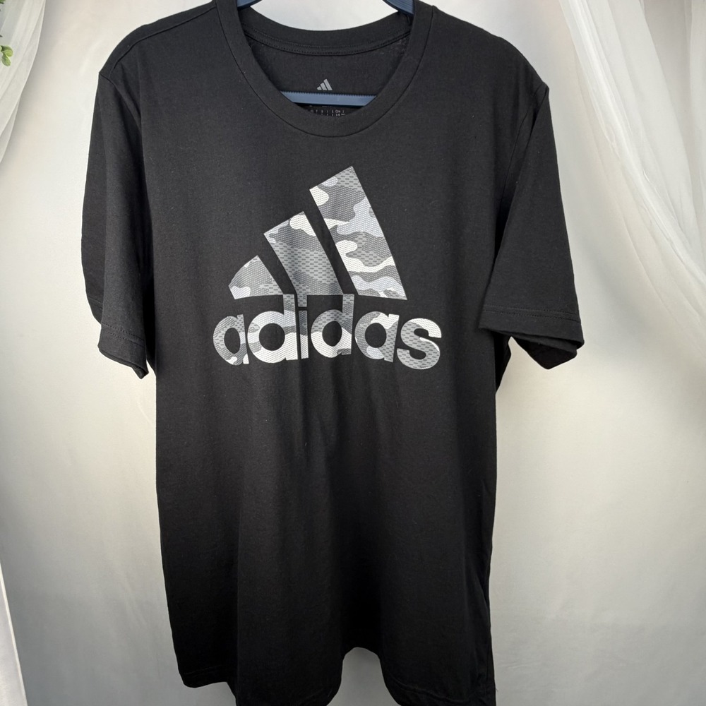 Adidas Short Sleeve T Shirt Men's Large Camouflage Logo Regular‎ Fit